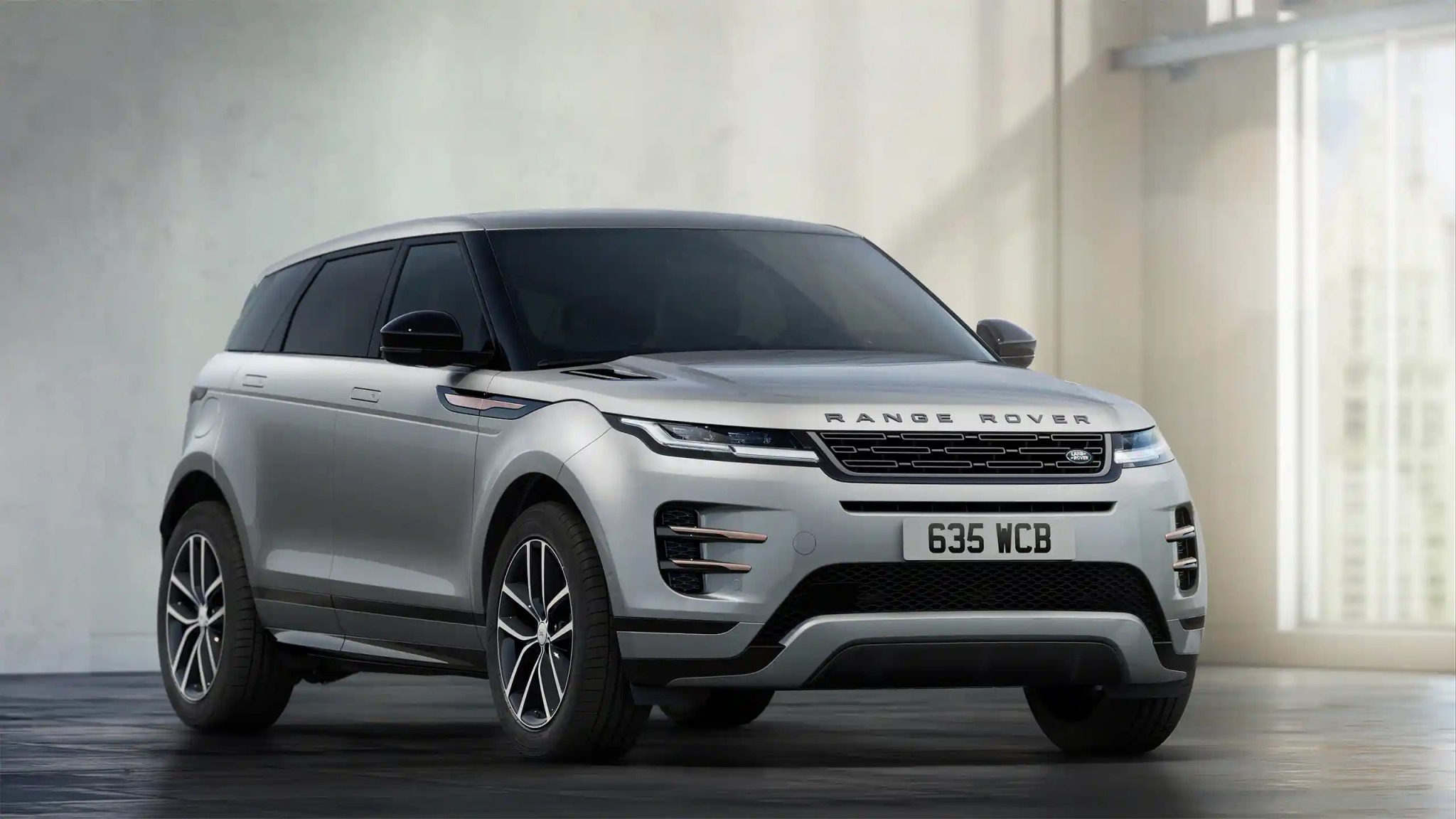 Land Rover Range Rover Evoque - Solitaire Automotive Group